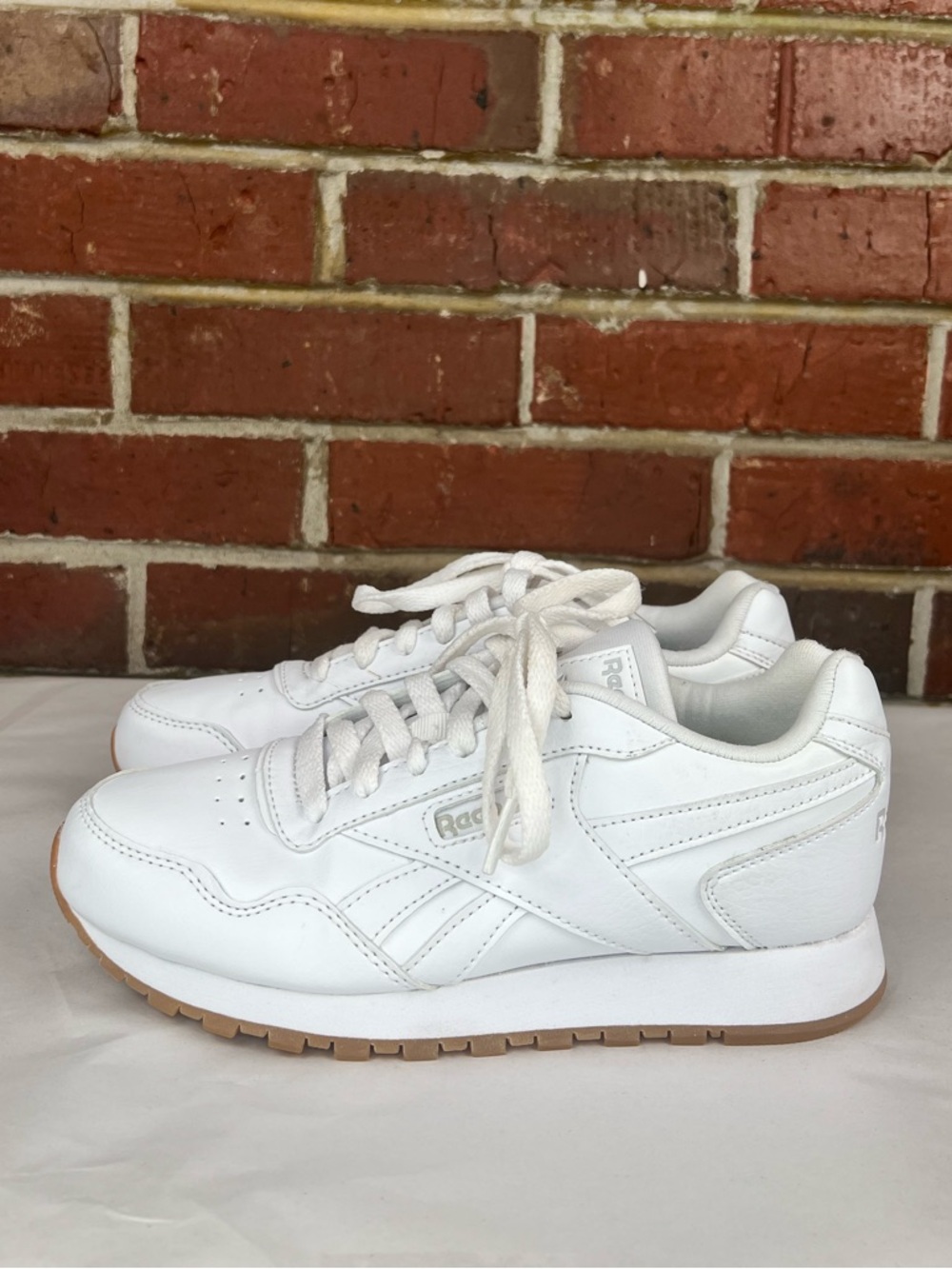 Reebok Women's Classic Harman Run Sneaker SZ 5.5